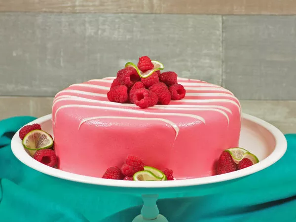 Raspberry cake with white chocolate and lime