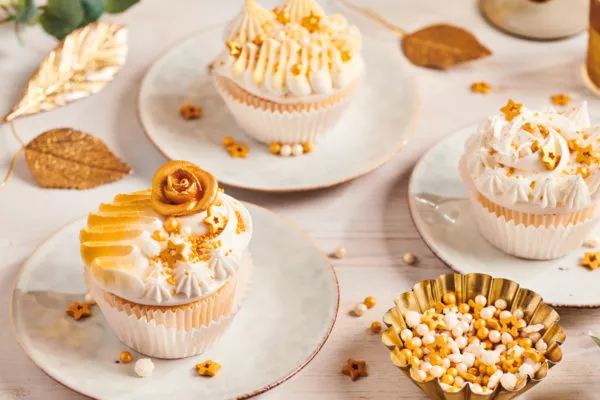 Touch of gold cupcakes
