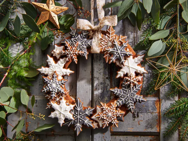 Gingerbread Christmas wreath