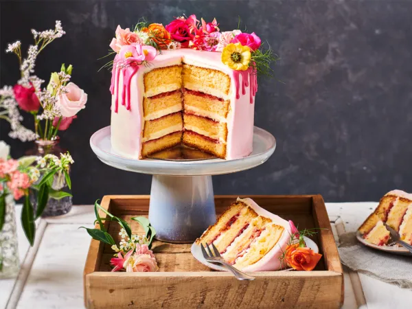 Flower drip cake