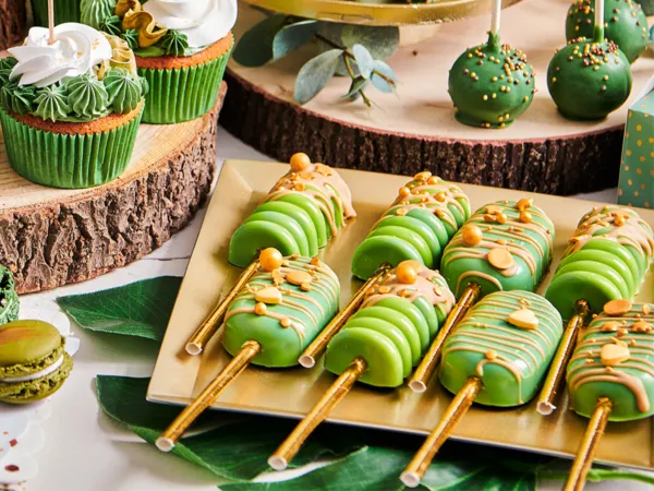 Botanical cakesicles