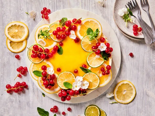 Lemon cake with fruit