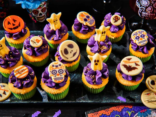 Mini halloween cupcakes with chocolate decorations