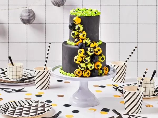 Black Cake with Enchanted Cream® and Bonbons