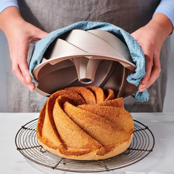 Spray Cake: Sprayable, Microwaveable Batter Bakes in 30 Seconds