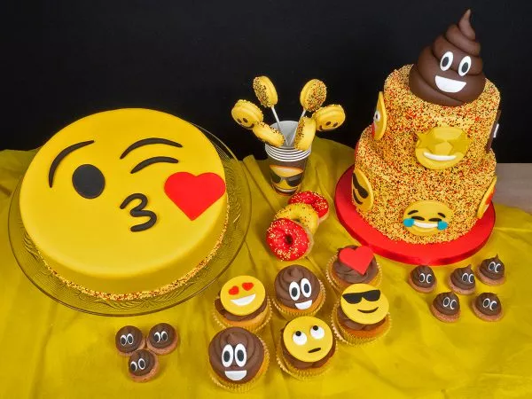 FunCakes Recept Emoji Kiss Taart