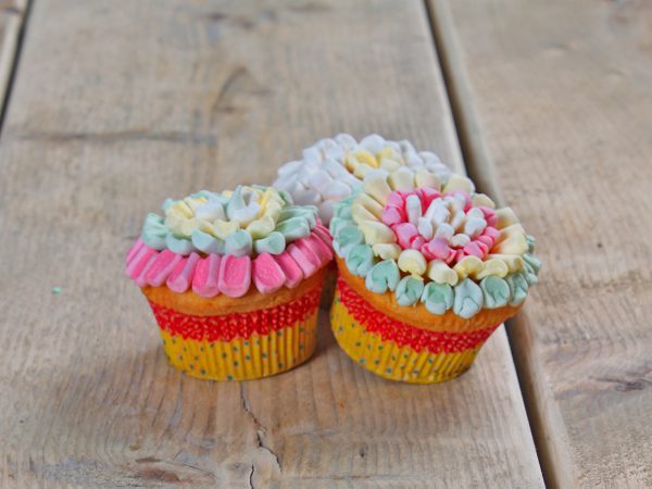 FunCakes Recept Marshmallow Bloemen Cupcakes Website 1 FunCakes Recept Marshmallow Bloemen