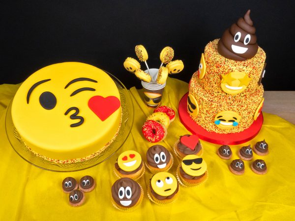 FunCakes Recept Smiley Oreo Cookies Website 1 FunCakes Recept Smiley Oreo Cookies