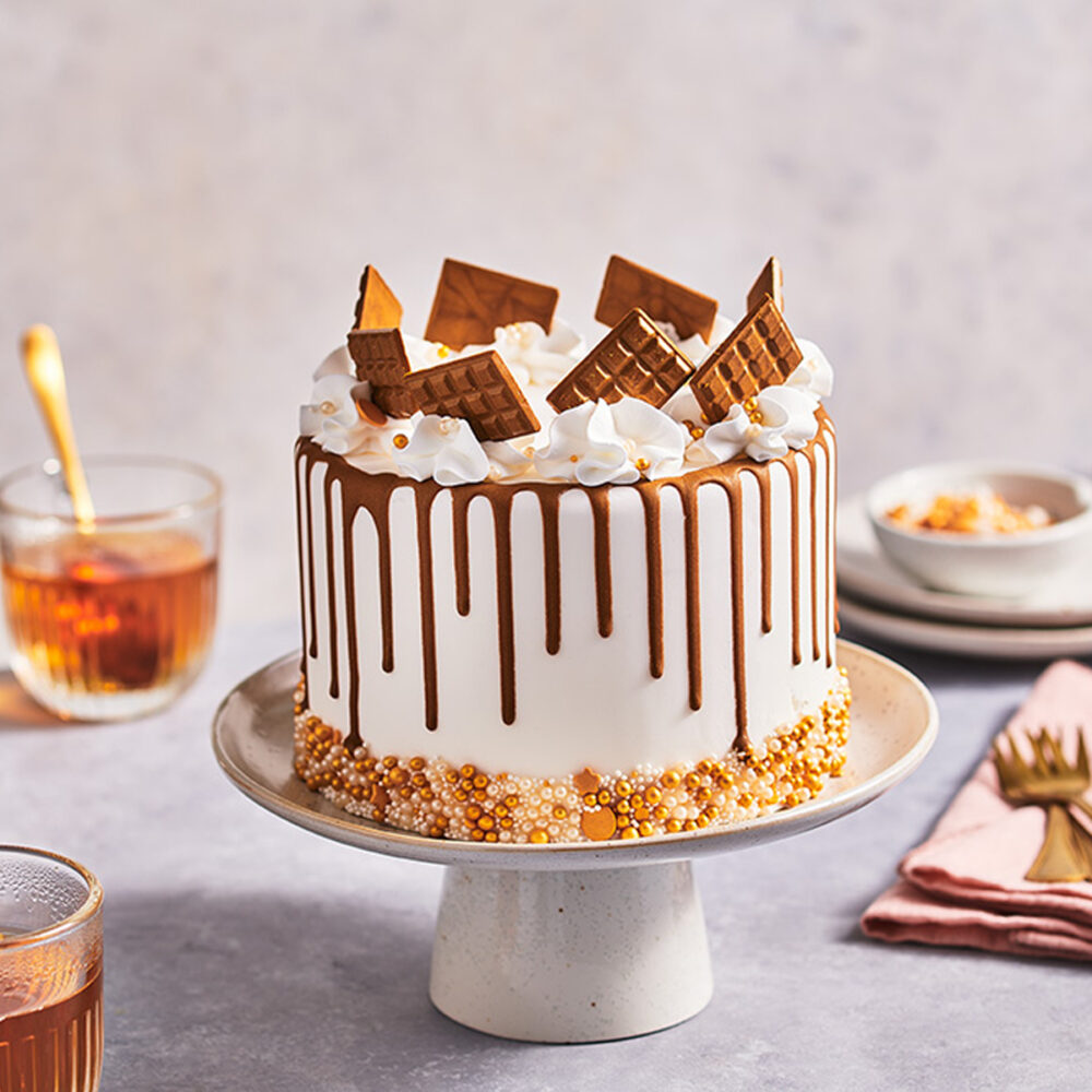 F54245 FunCakes Choco Drip Dark Gold Ambience