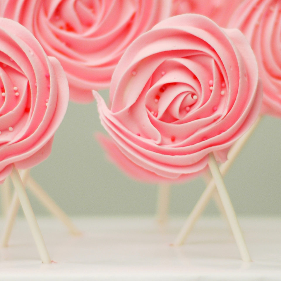 Meringue pops