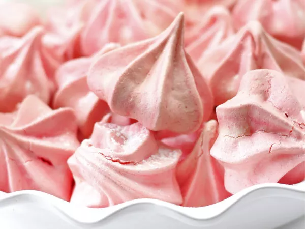 Aardbeien meringues