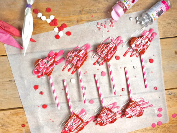 Red velvet Valentine’s Day lollipops