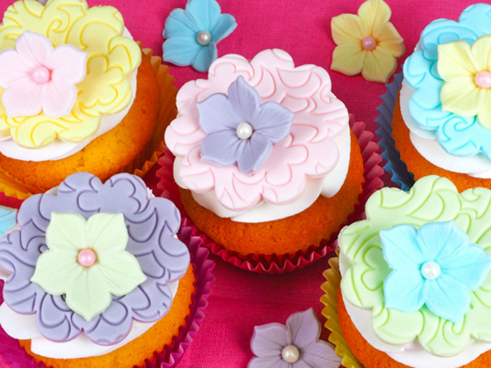 Pastel flower cupcakes - FunCakes