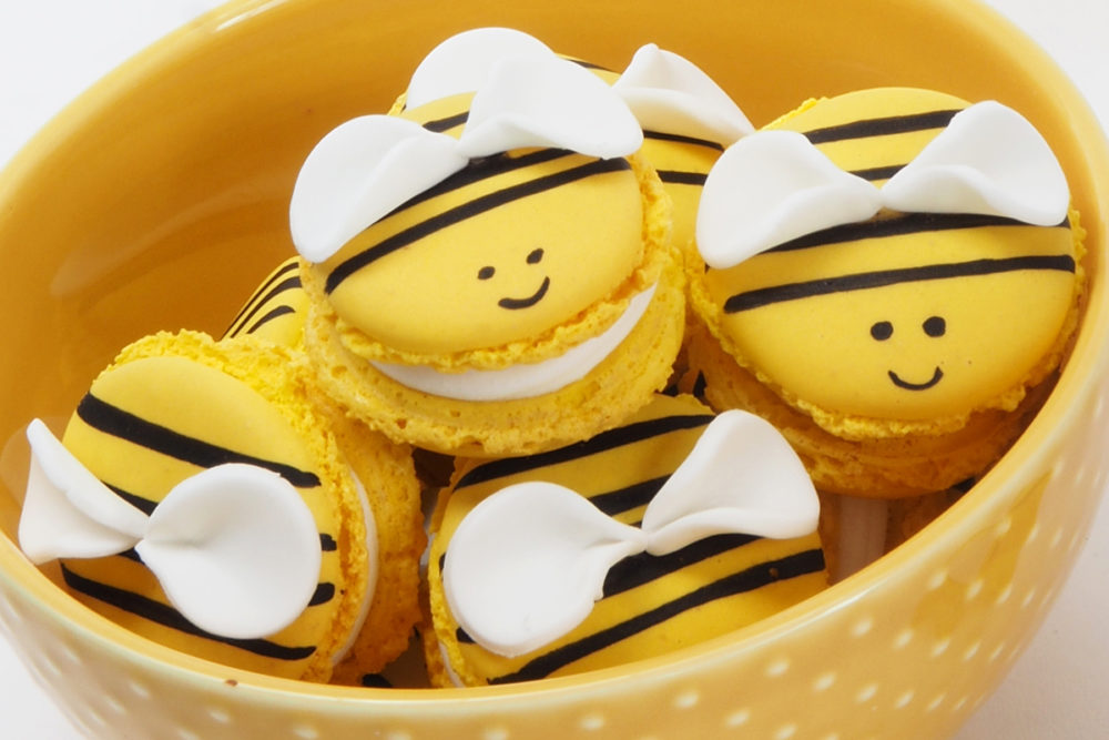 Bee Cupcakes Bees macarons