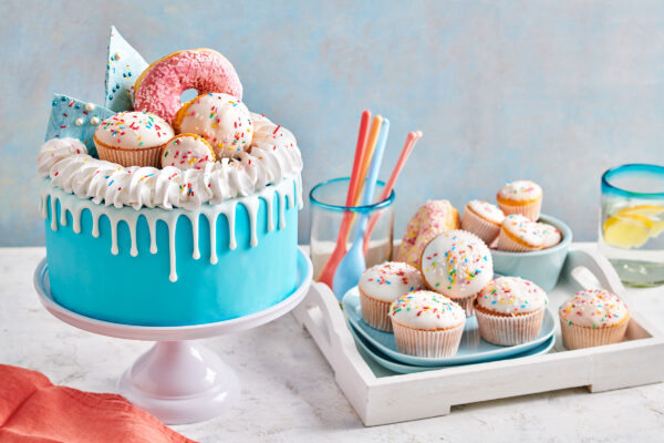 Fun Cakes 20210318 Dip 'n Drip 01