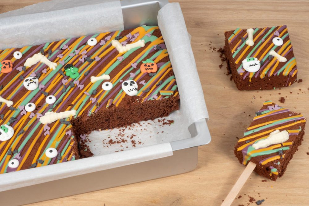 Halloween Brownie Bark 2 Halloween Brownie Bark