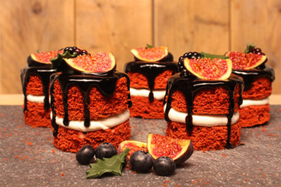 Mini Red Velvet Drip Cakes mini-red-velvet-drip-cakes
