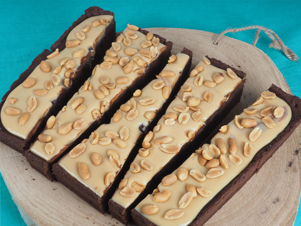 Peanut Brownie Cake