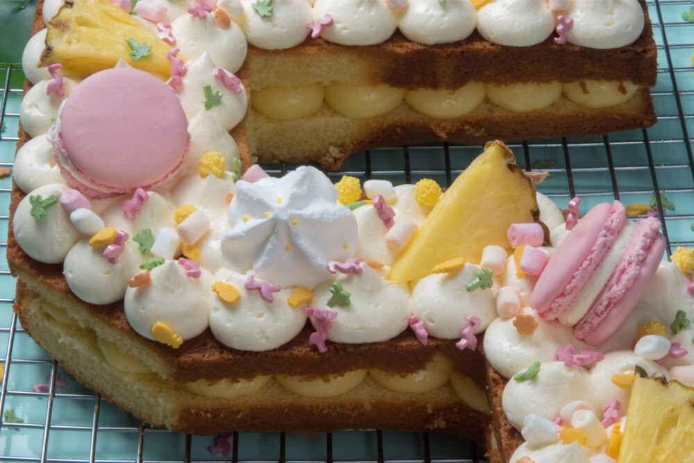 Tropical Letter Cake2