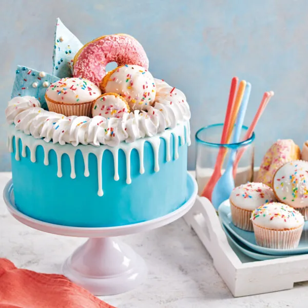 Donut Cake | Macaron Drip Cake Design | Pink and Blue Cake – Liliyum  Patisserie & Cafe