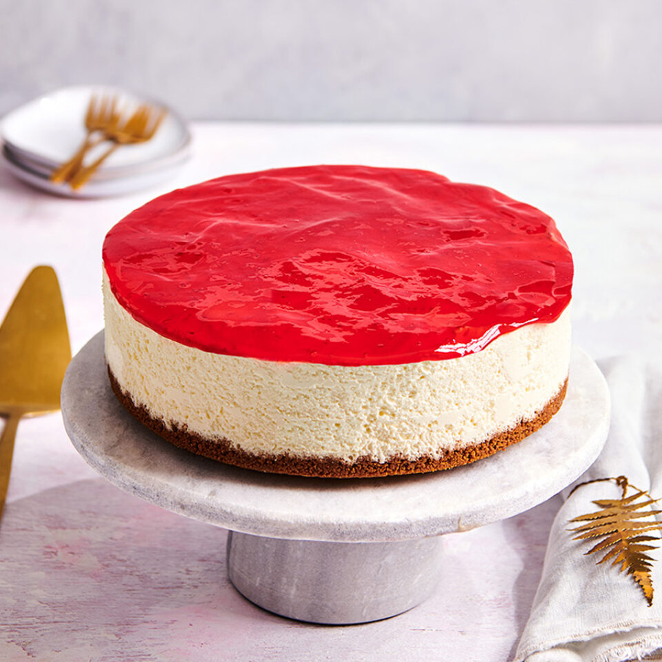 Strawberry bavarois cake