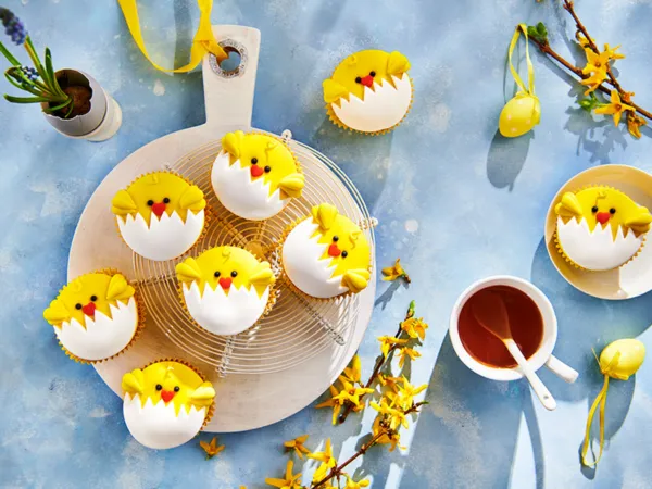 Easter chick cupcakes