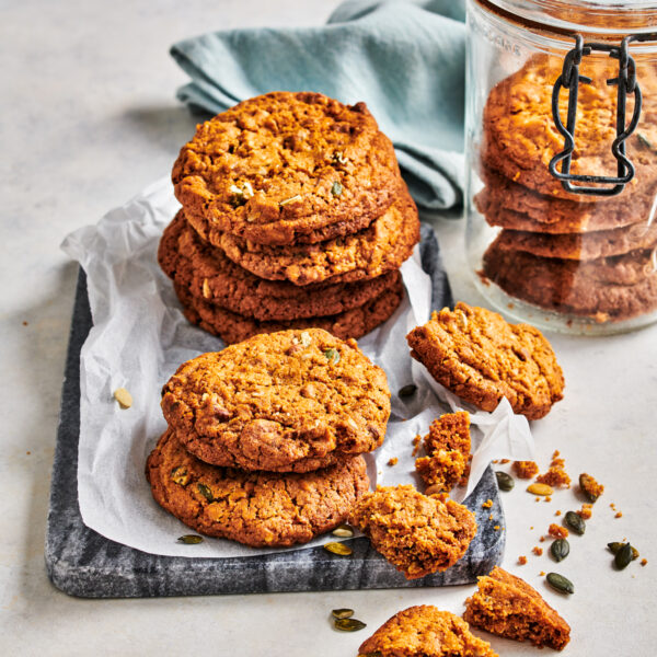 F11145 FunCakes Mix Crunchy Spelt Cookies Ambiance Photo