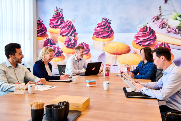 Fun Cakes Office 20220421 096