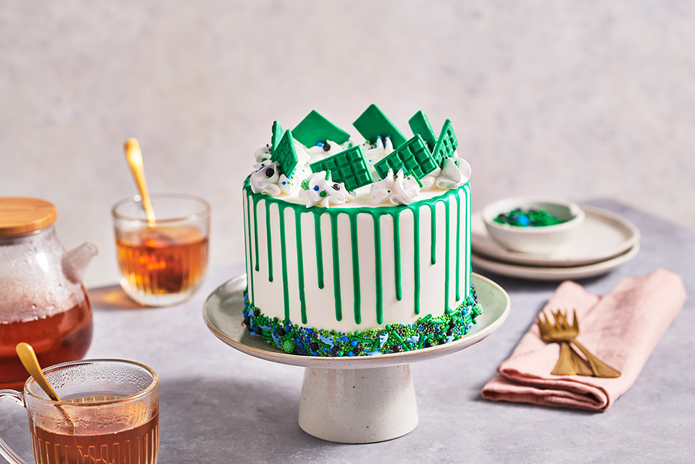 FunCakes Choco Drip Cake Leaf Green Groene driptaart met strooisels en choco bars