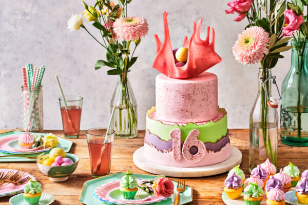FunCakes Sweet Sixteen Cake Girl