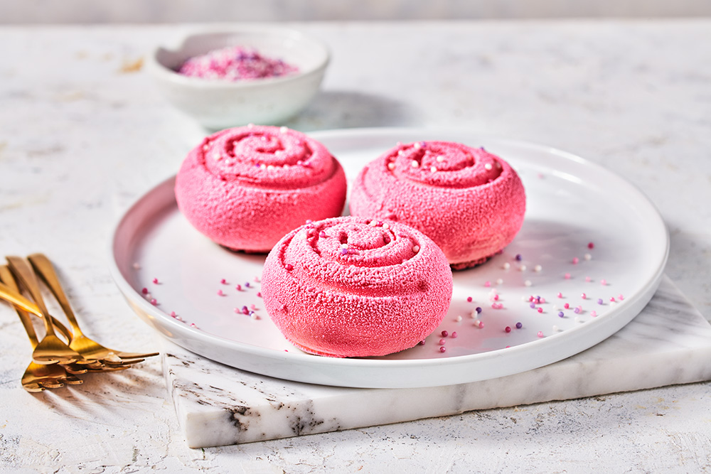 FunCakes Velvet Pastries Pink Pink velvet bavarois pastries