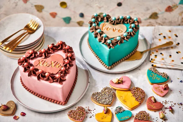 Vintage Heart Cake | Choose Your Color | Classic cake, Heart cake design, Heart  shaped cakes