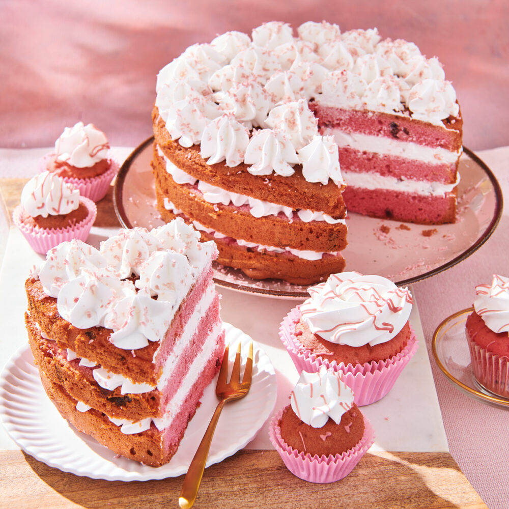F10190 FunCakes Mix For Ruby Cake Ambience Image