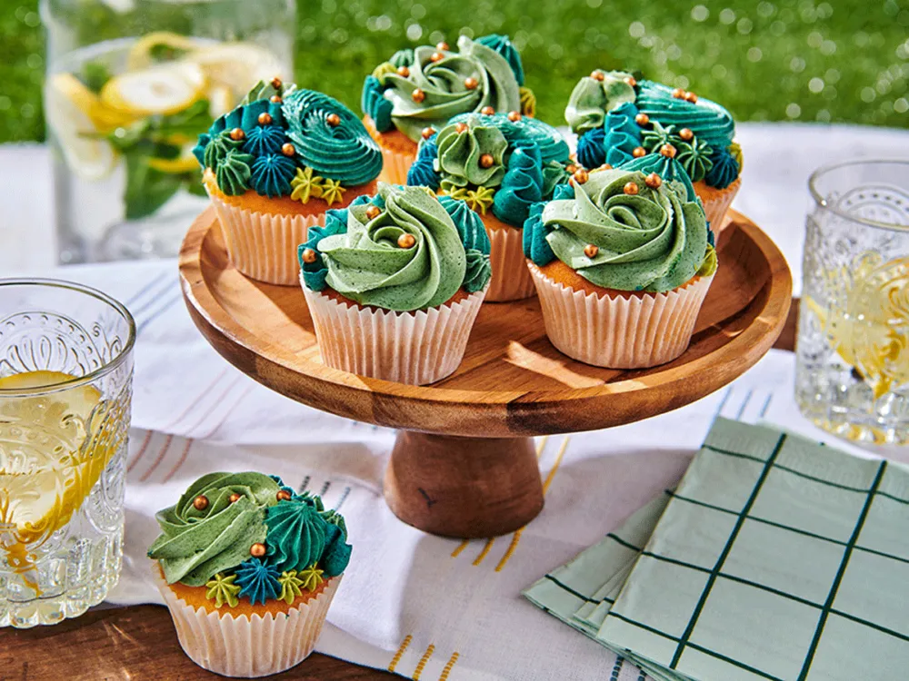 Cupcakes with buttercream decoration