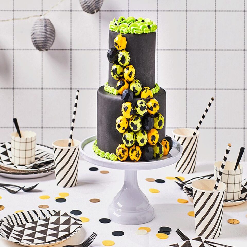Black Cake with Enchanted Cream® and Bonbons