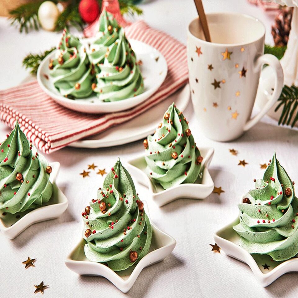 Christmas tree meringues