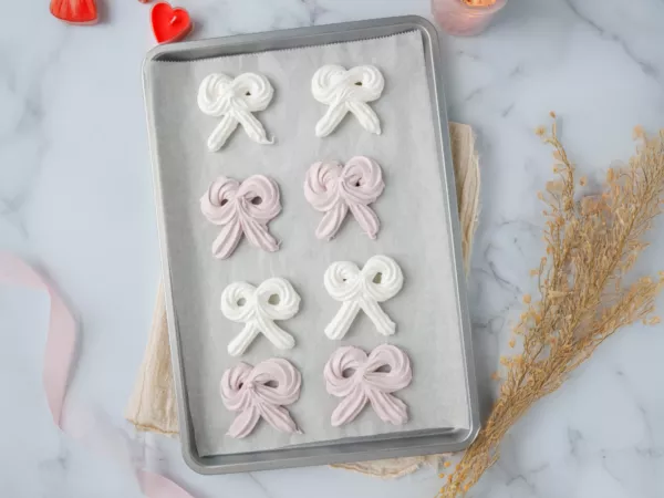 Meringue Bows