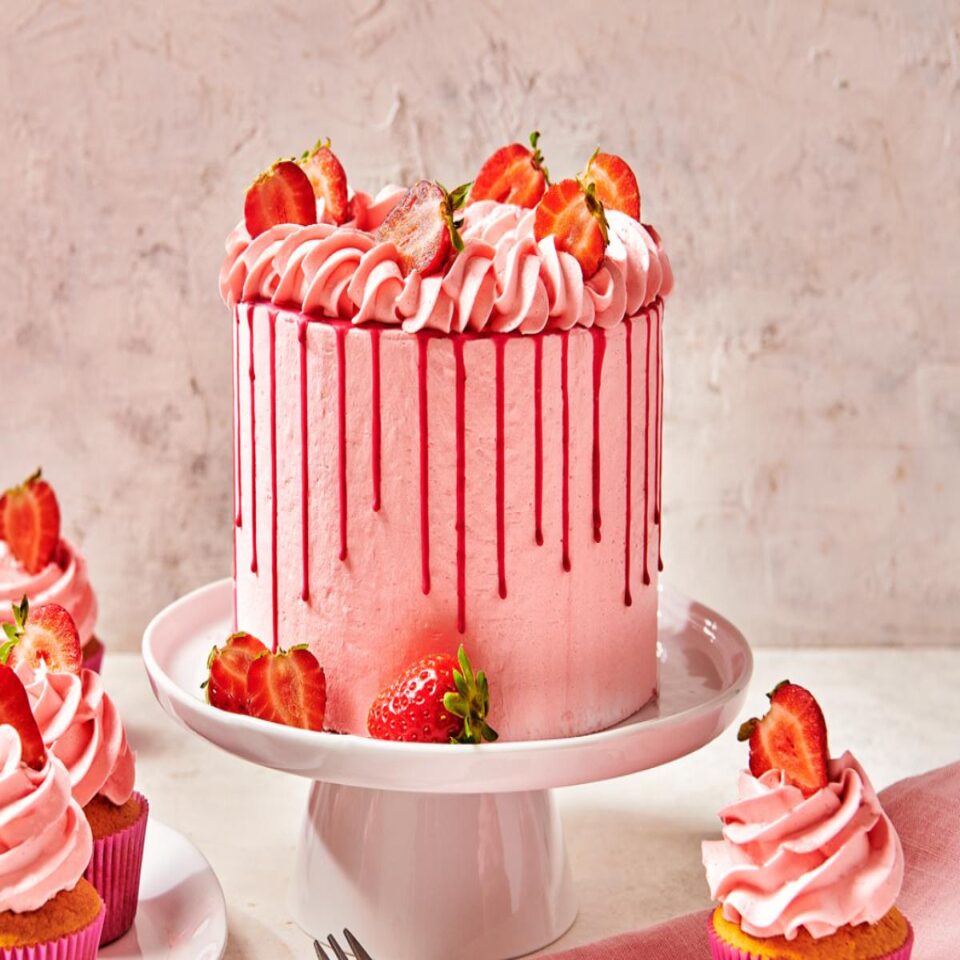 Aardbeien drip cake